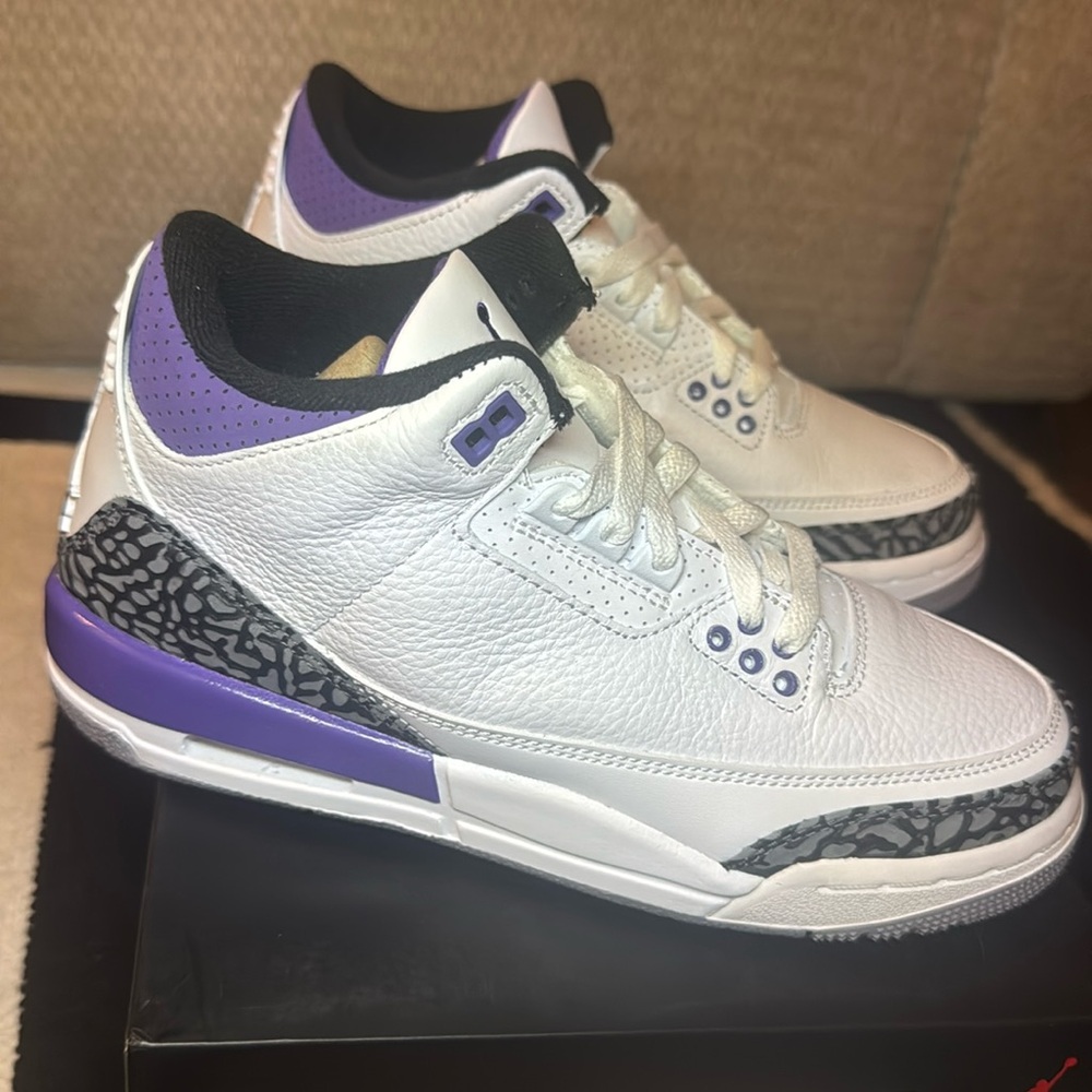 Air Jordan 3 retro (GS) new in box never worn